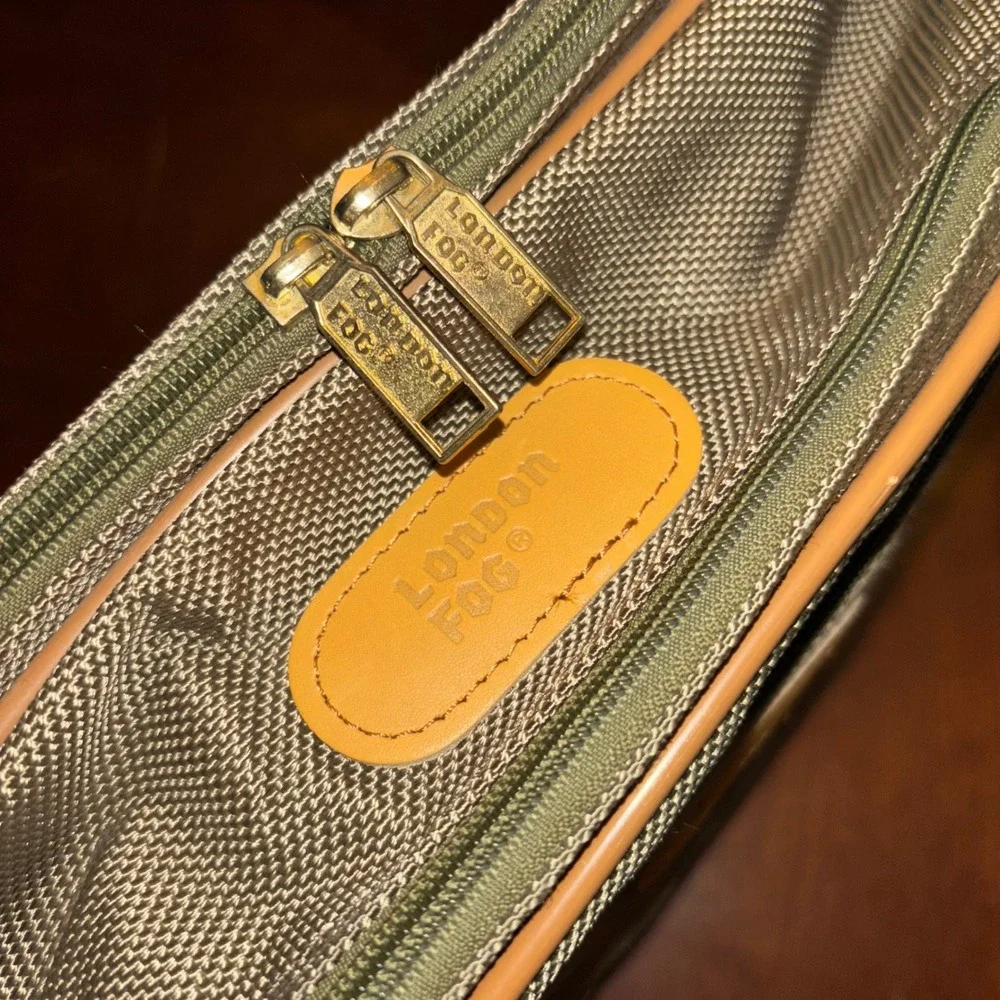 London Fog | Travel Bag Carry On Messenger Bag Khaki Tan Canvas Leather‎ Trim